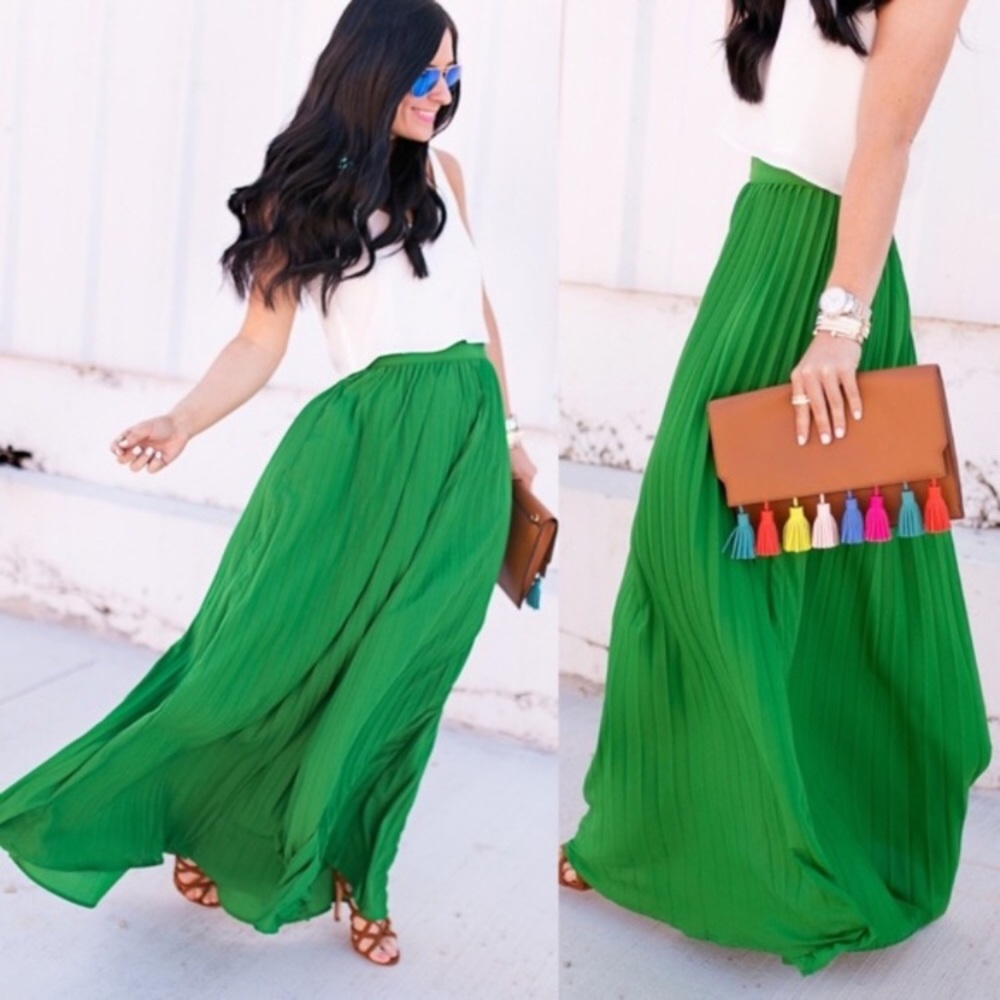 High waisted Green maxi pleated